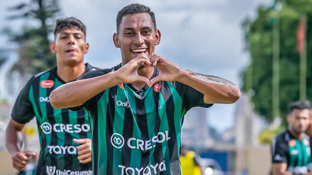 Destaque do Campeonato Paranaense acerta com clube da Libertadores