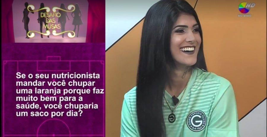 Karol Barbosa, musa do Goiás, durante programa da Band: repercussão.