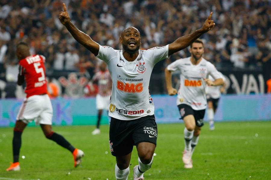 Campeão paulista, Corinthians domina premiação do estadual