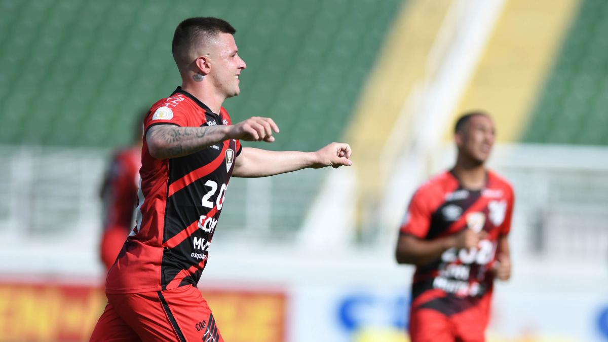 As notas de Bragantino 0x1 Athletico