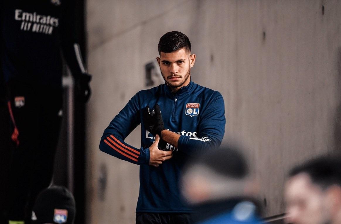 Ídolo do Athletico faz doação para compra de oxigênio em Manaus