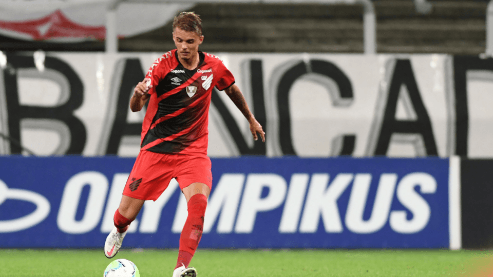 Promessa da base do Athletico, Luan Patrick estreou no time principal