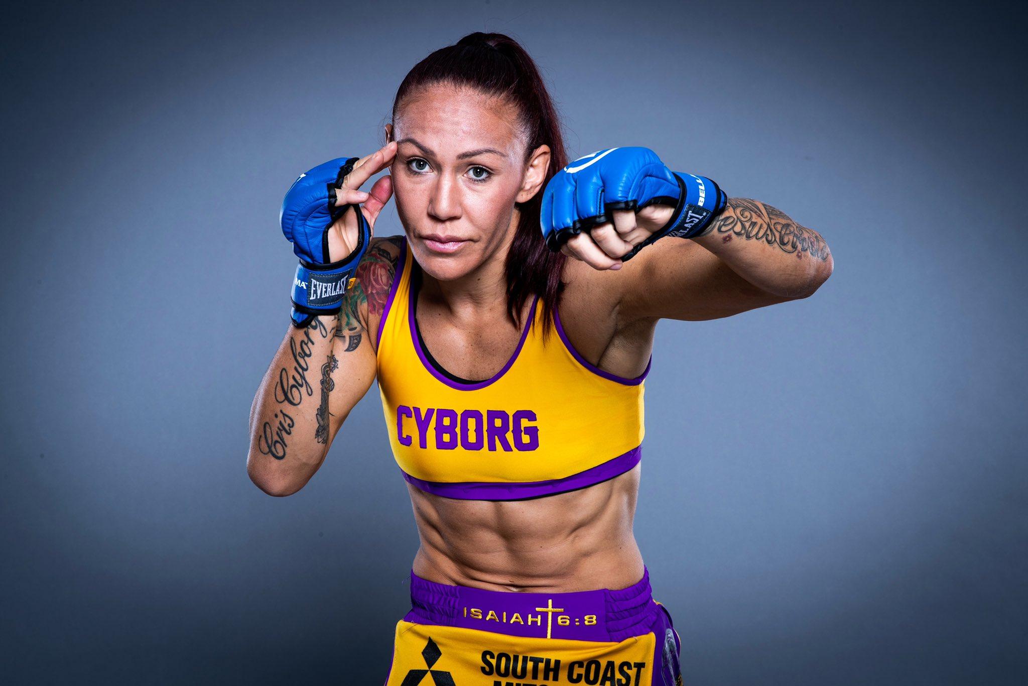Cris Cyborg é a melhor lutadora do Bellator.