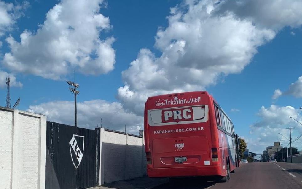 Sem jogo confirmado, Paraná treina em estádio de Campo Largo