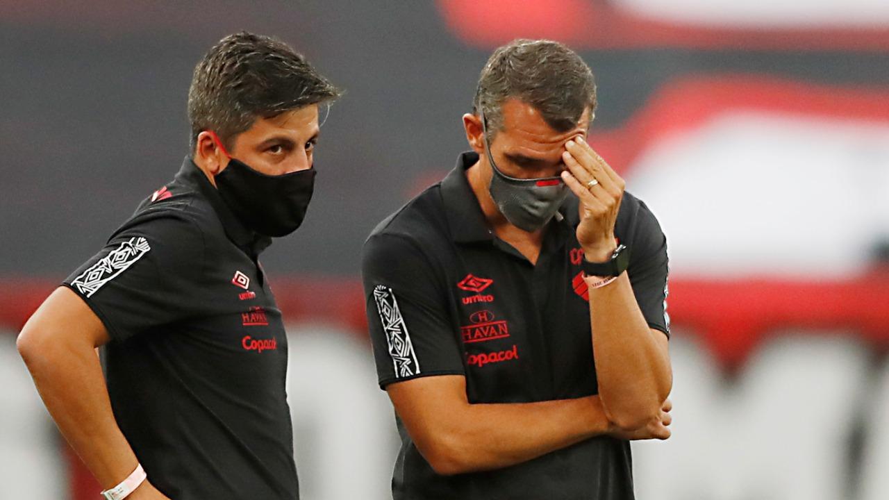 A lanterna do Athletico no Paranaense não é o problema, e sim o que leva a ela