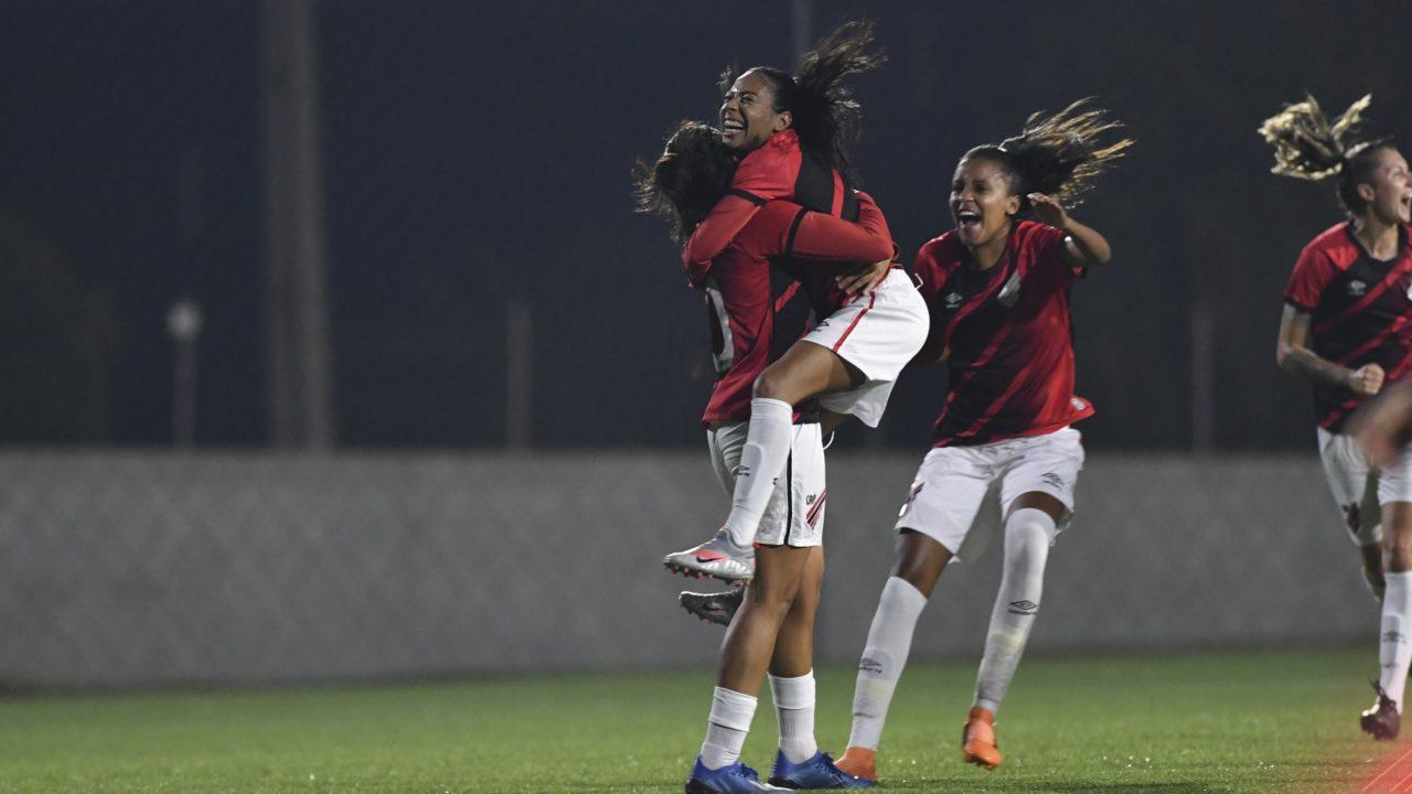 Athletico venceu o Imperial nas duas finais do Campeonato Paranaense feminino