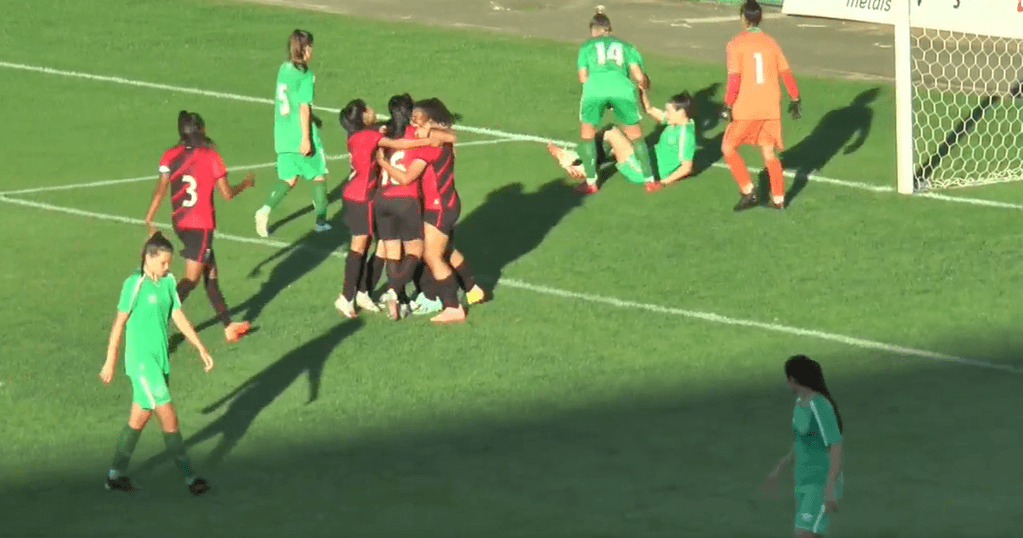 Athletico vence a Chapecoense de virada na estreia do Brasileiro Feminino A2