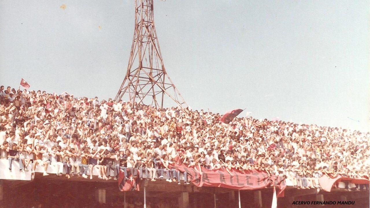 Couto Pereira apinhado9 em 1983 para o jogo do Furacão contra o Flamengo (Arquivo Pessoal)