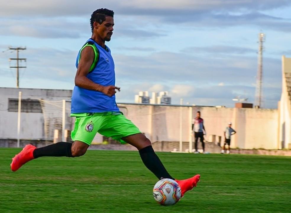 Alex Murici foi o primeiro nome já registrado no BID