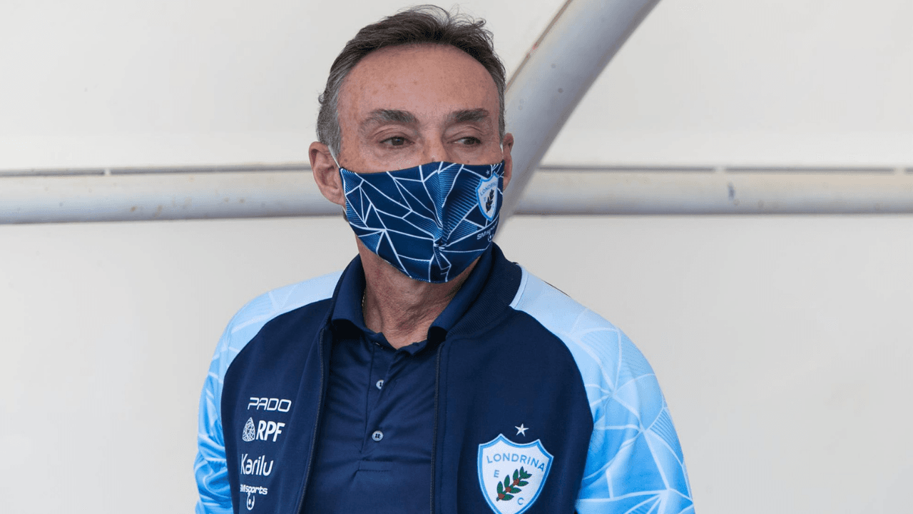 Vice-lanterna, Londrina anuncia saída do técnico Roberto Fonseca