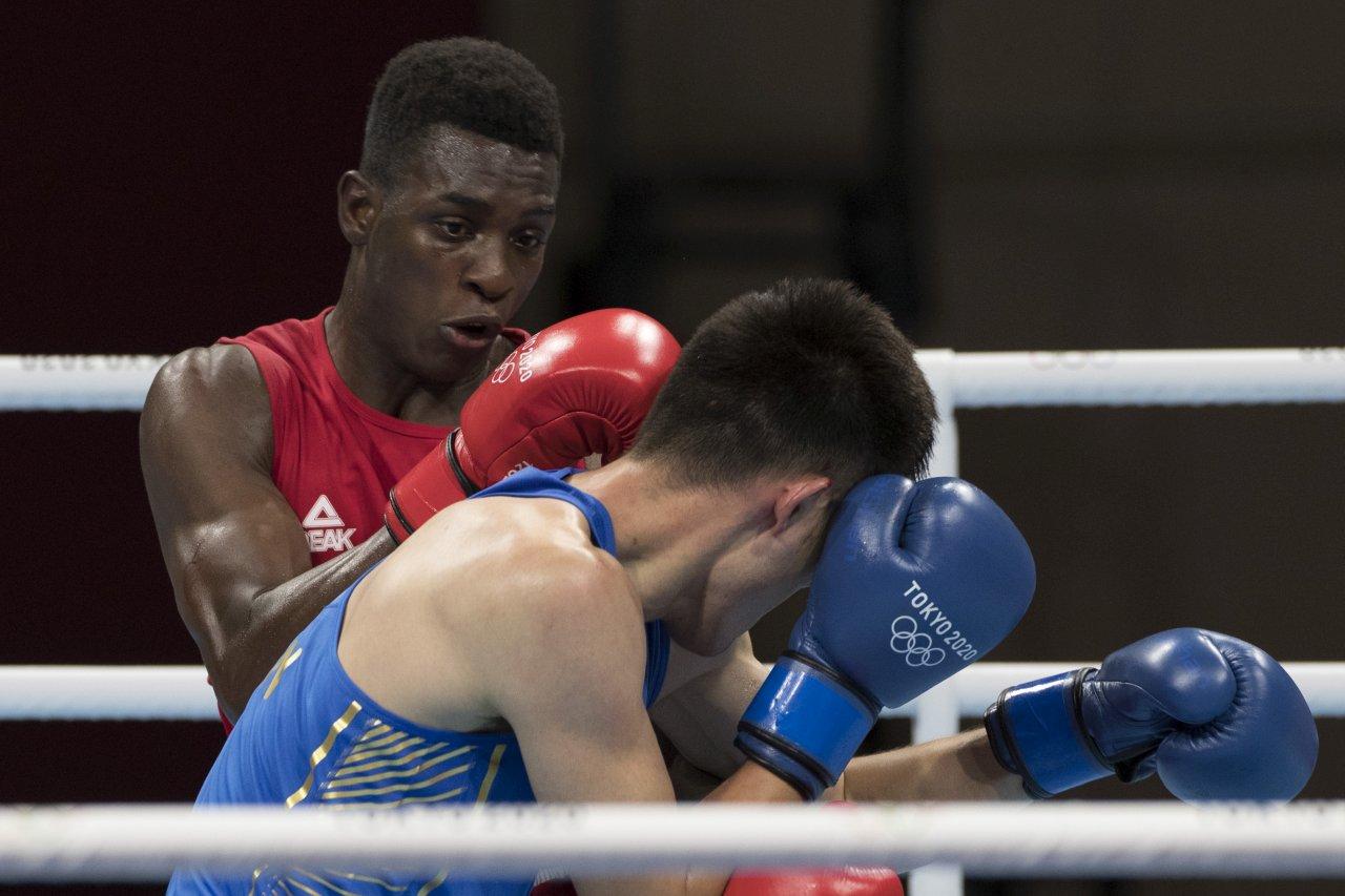 Keno Marley vence chinês e segue na briga por medalha no boxe