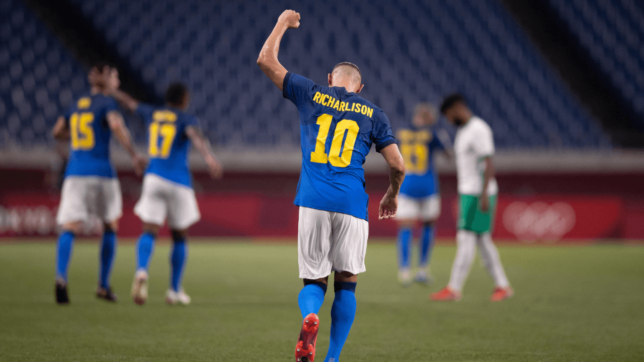 Artilheiro da Olimpíada, Richarlison se inspira em Ronaldo: “É o nosso ídolo”