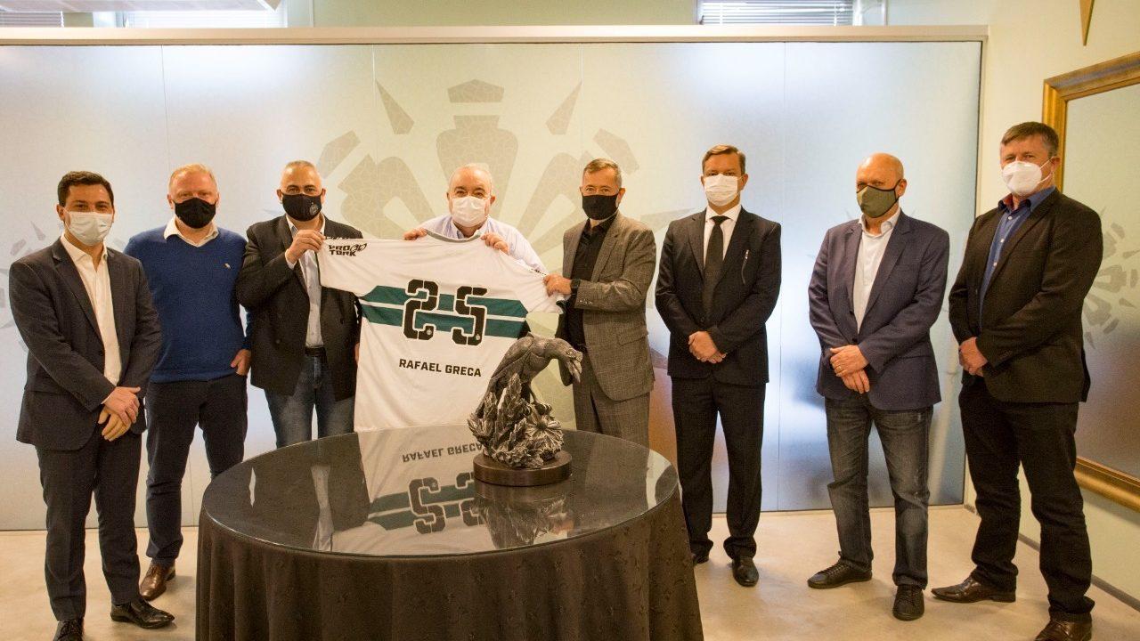 Prefeito recebeu G5 do Coritiba.