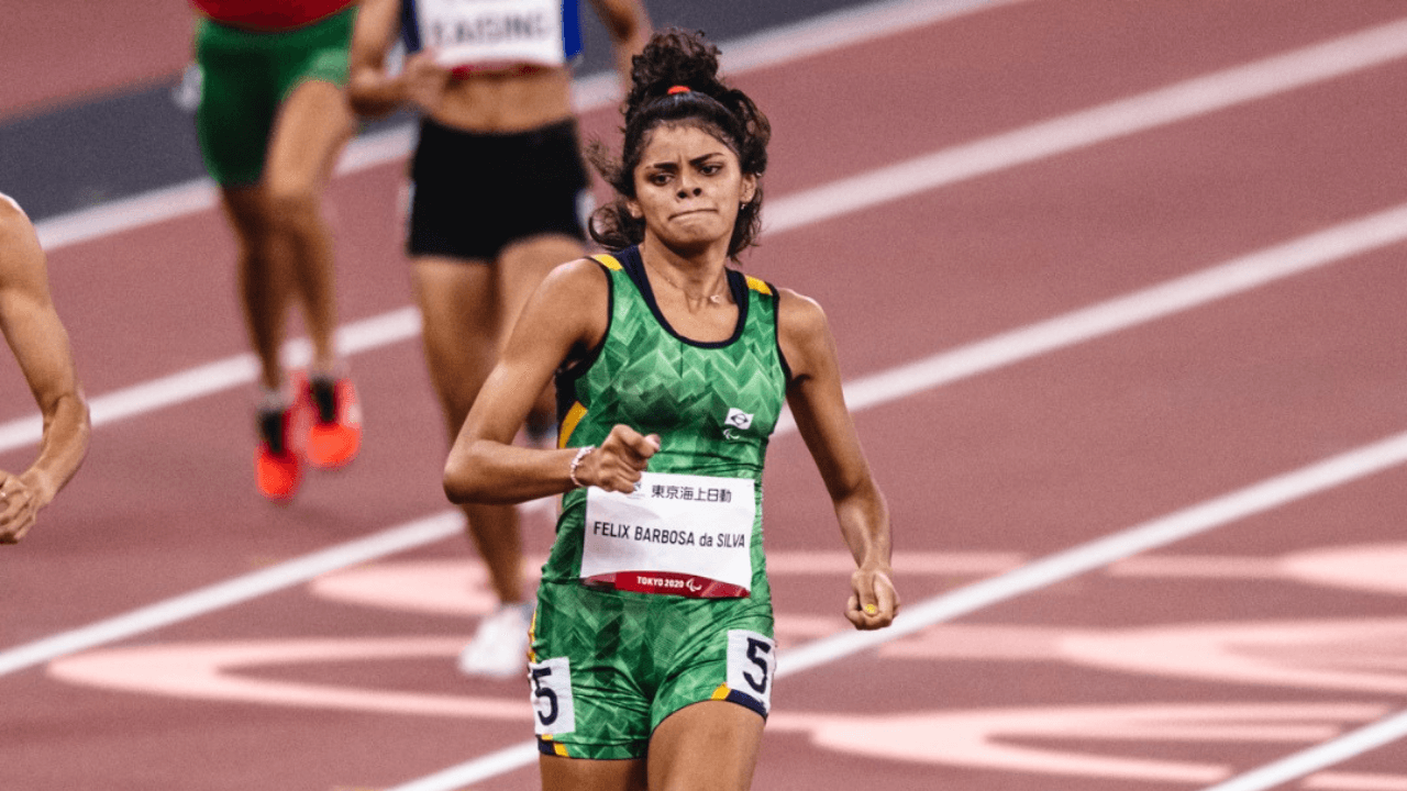 Aos 17 anos, Jardênia Félix conquista medalha de bronze no atletismo