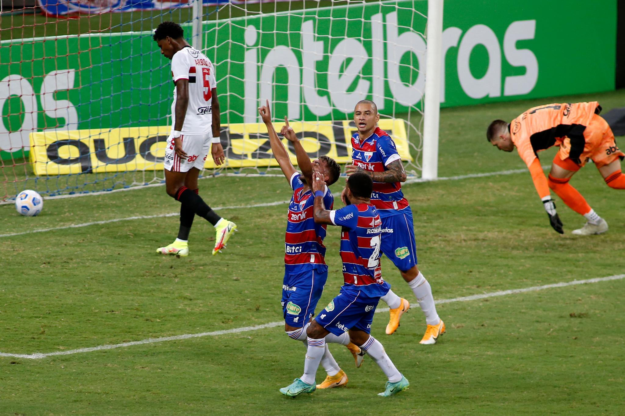 Fla e Athletico duelarão pelo 3º ano seguido. Fortaleza faz história e desafia Galo