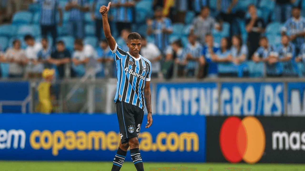Após descartar Athletico, Jean Pyerre não acerta com clube turco por causa de câncer raro