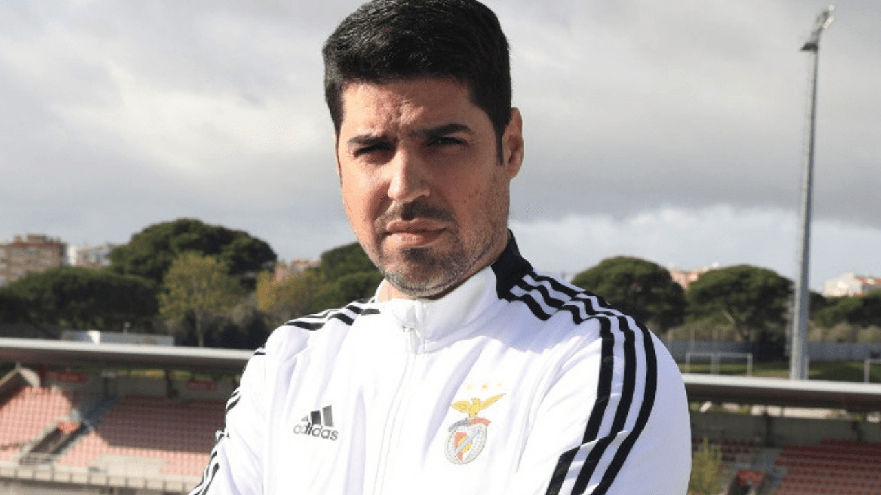 Ex-Athletico, técnico António Oliveira assume a equipe B do Benfica