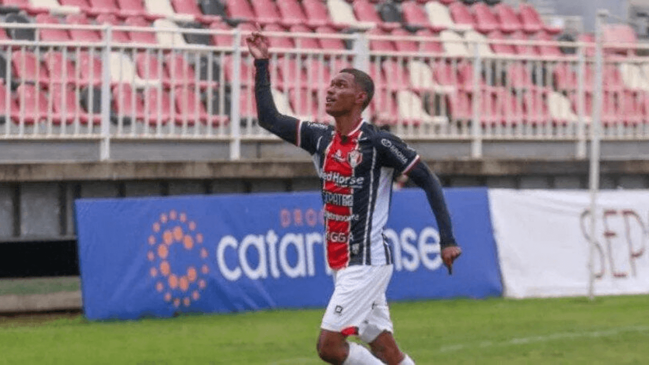 Mais um: Paraná fecha contratação de atacante e chega a 24 reforços na temporada