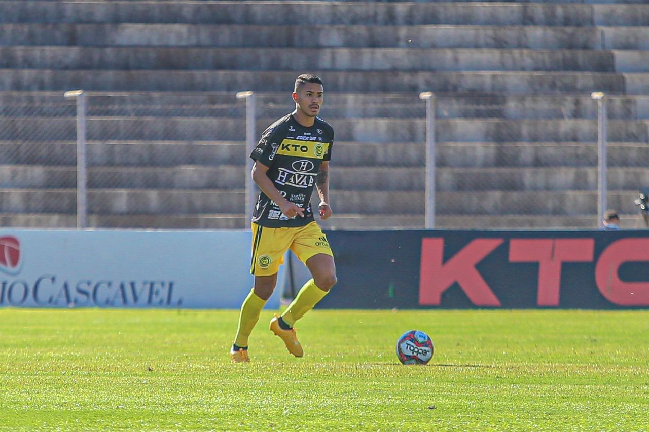 Lucas Oliveira.
