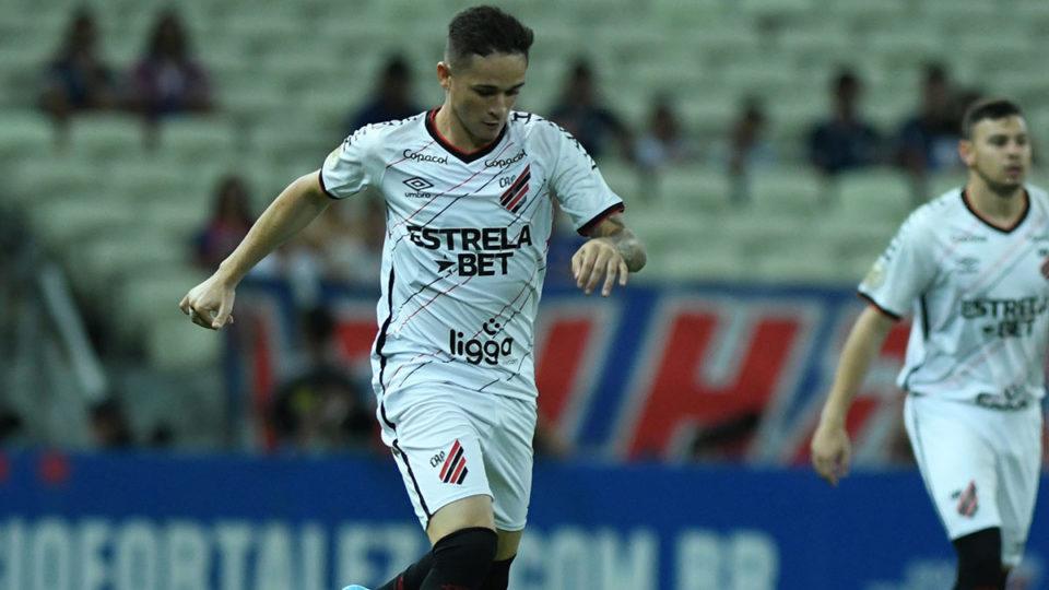 Athletico volta a campo diante do Corinthians