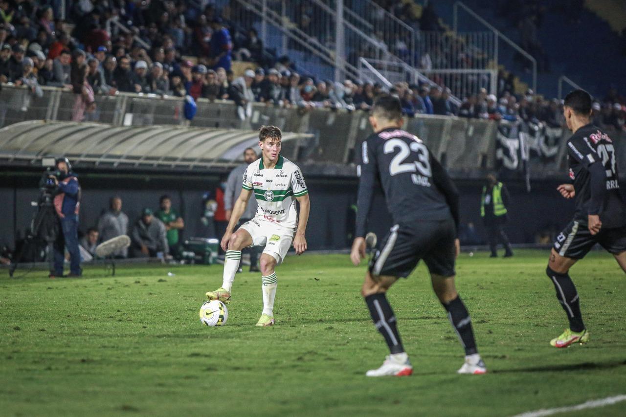 Desfigurado, Coxa perde mais uma fora de casa e liga alerta para o clássico