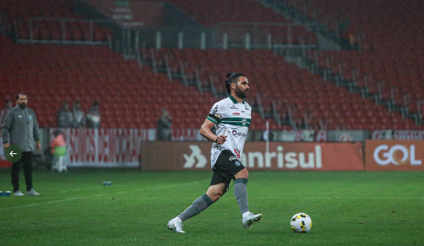 Coxa perdeu do Inter em Porto Alegre.