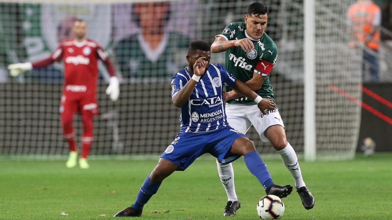 Última oitavas de Libertadores de Felipão foi em 2019, pelo Palmeiras, com um empate e uma vitória contra o Godoy Cruz.