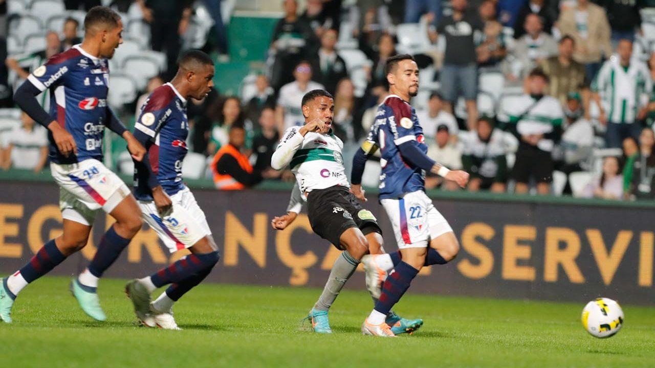 José Hugo marcou o gol da vitória nos acréscimos.