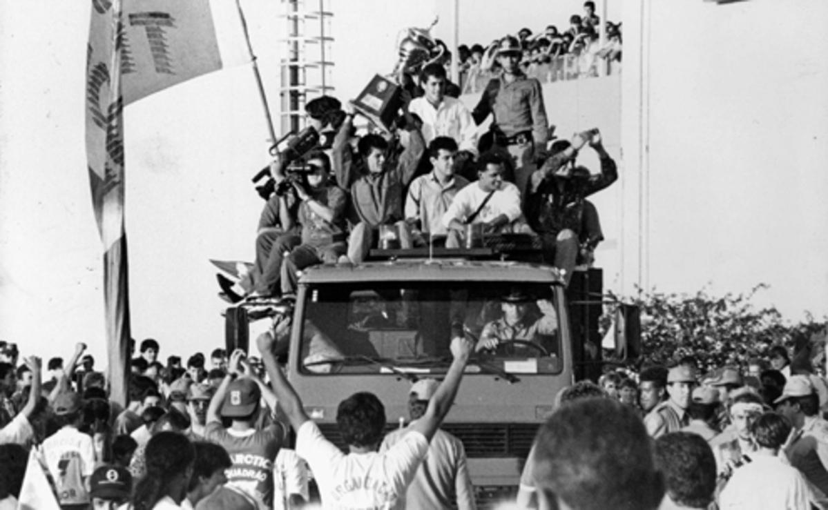 Comemoração do título da Série B de 92.