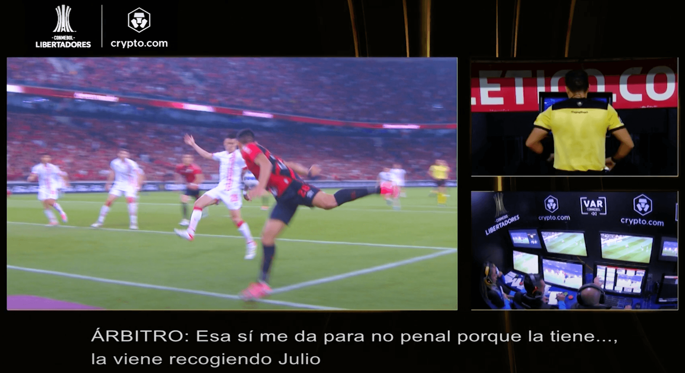 Conmebol libera diálogos entre árbitro e VAR antes de pênalti revertido; veja