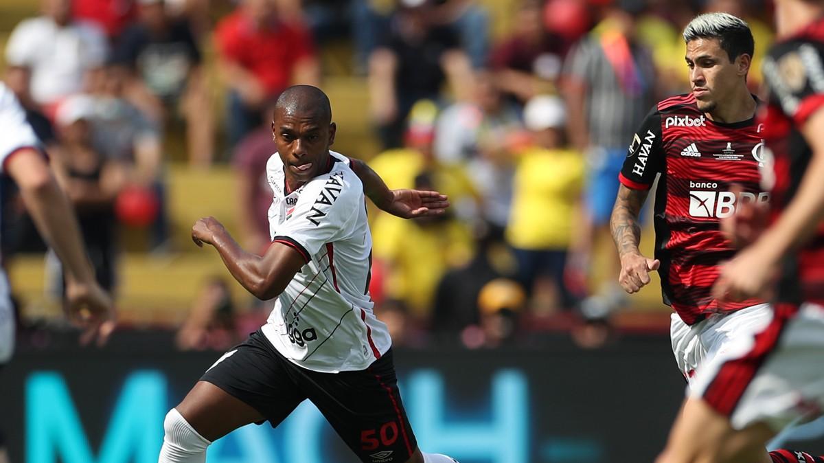 Fernandinho.