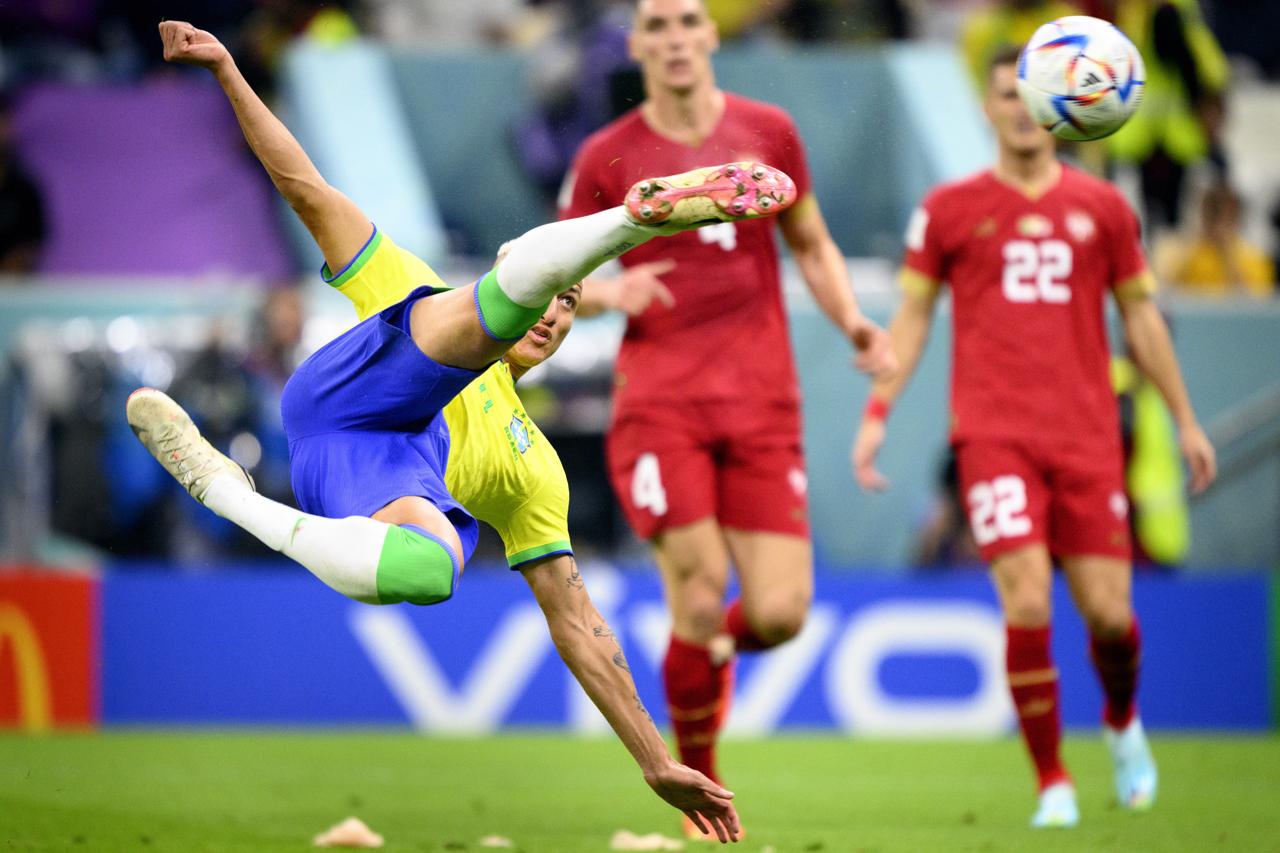 Richarlison no lance do segundo gol, um golaço.