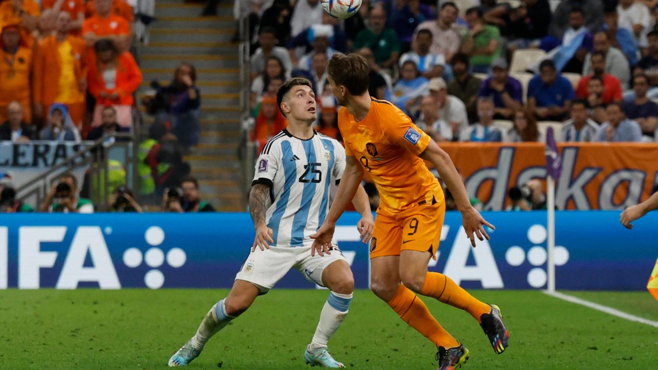 Em jogo dramático, Argentina sofre empate da Holanda, mas