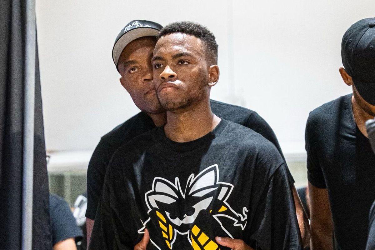Anderson Silva e Kalyl.
