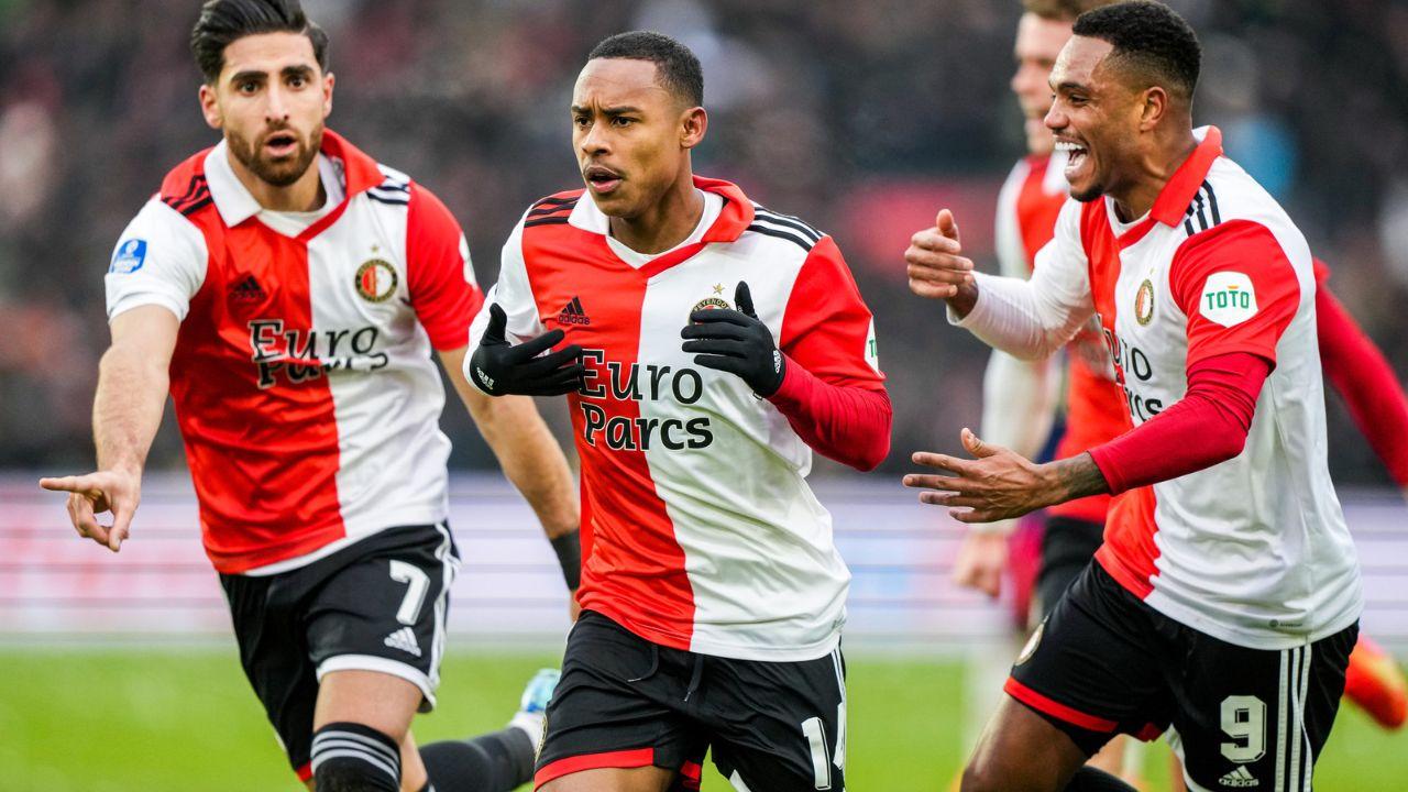Igor Paixão comemora gol pelo Feyenoord