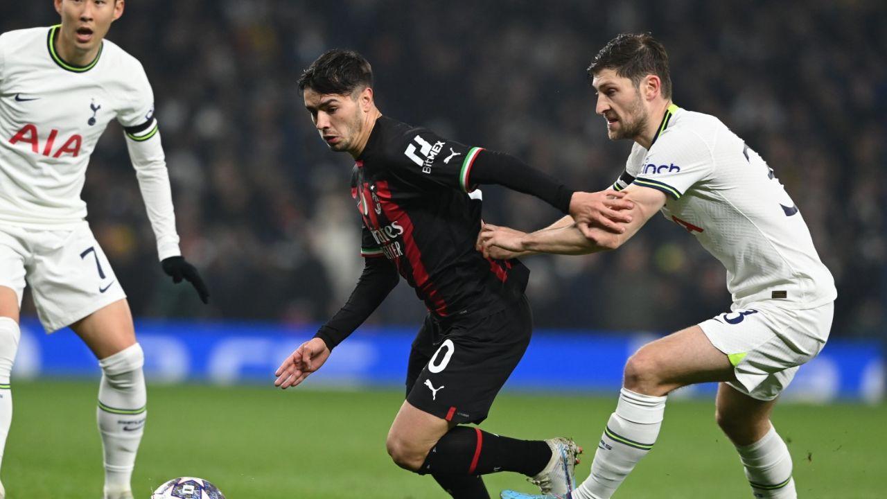 Tottenham x Milan.