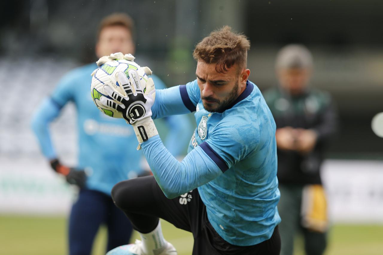 Goleiro Gabriel, do Coritiba