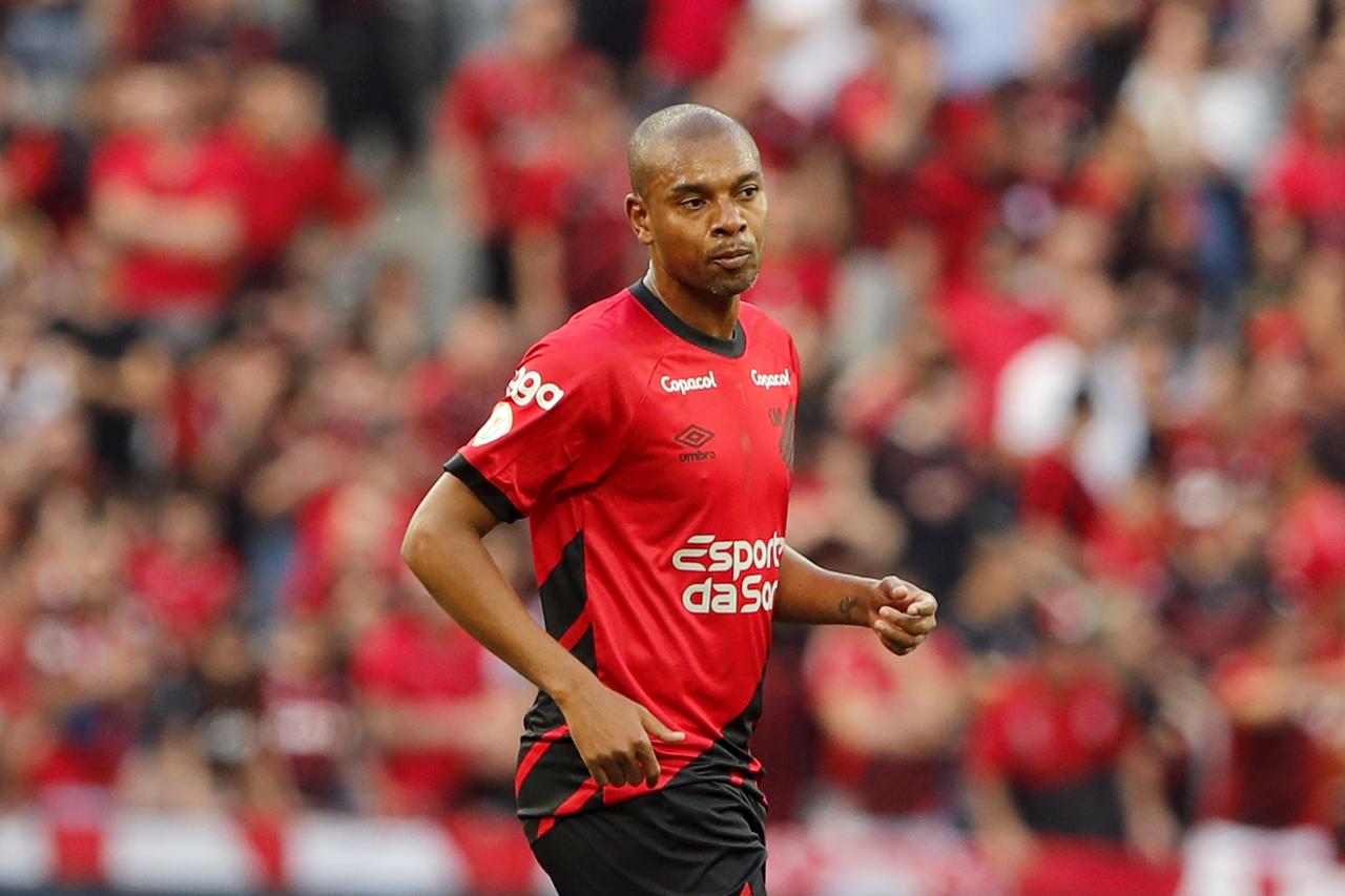 Fernandinho.