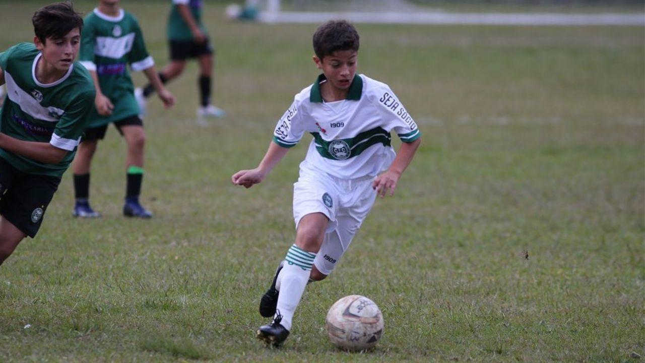 Felipe, filho de Alex, em campo pelo Coritiba