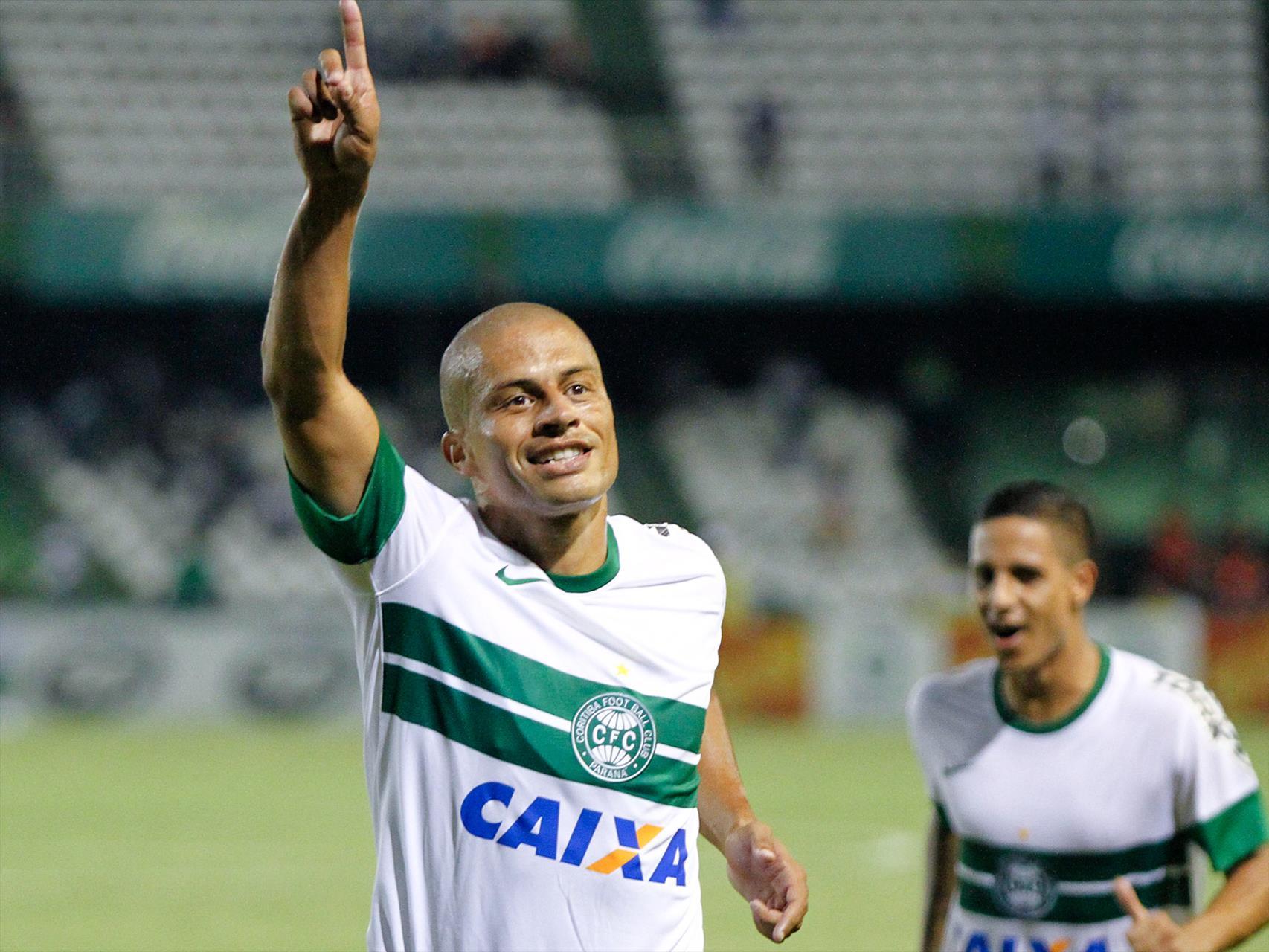 Na luta contra o rebaixamento, Coritiba tem exemplos positivos no histórico