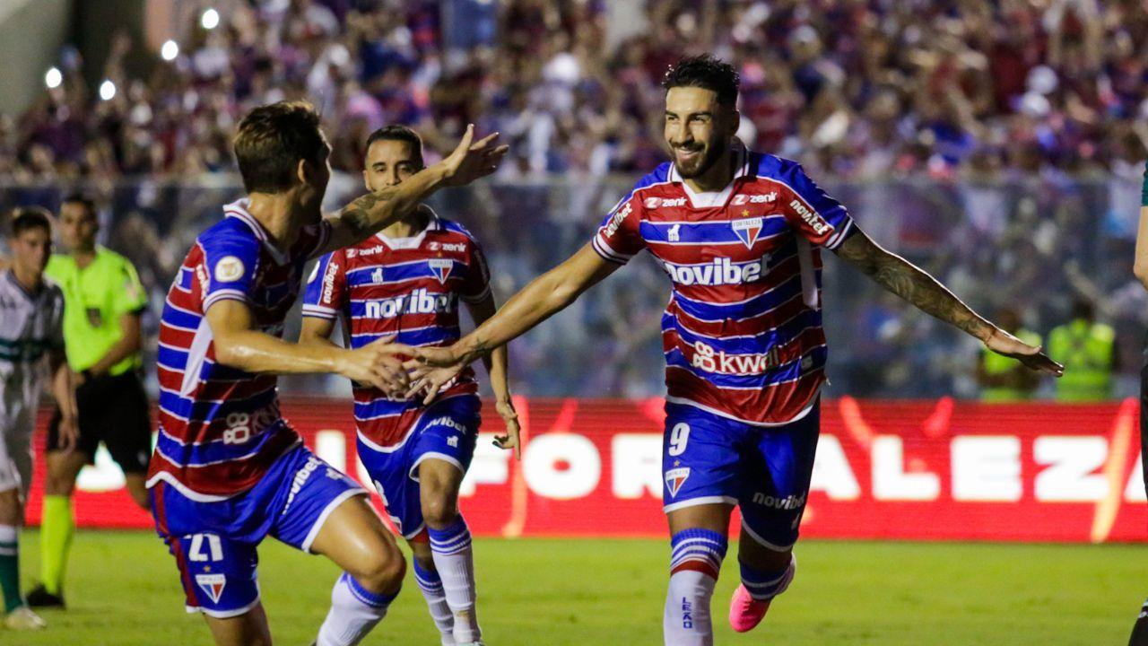 Coritiba perde para o Fortaleza e se afunda na zona do rebaixamento