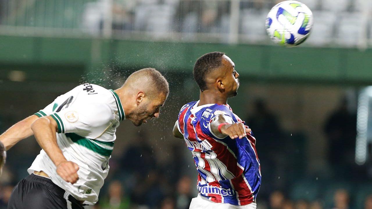 Slimani. Foto: Átila Alberti/UmDois Esportes.