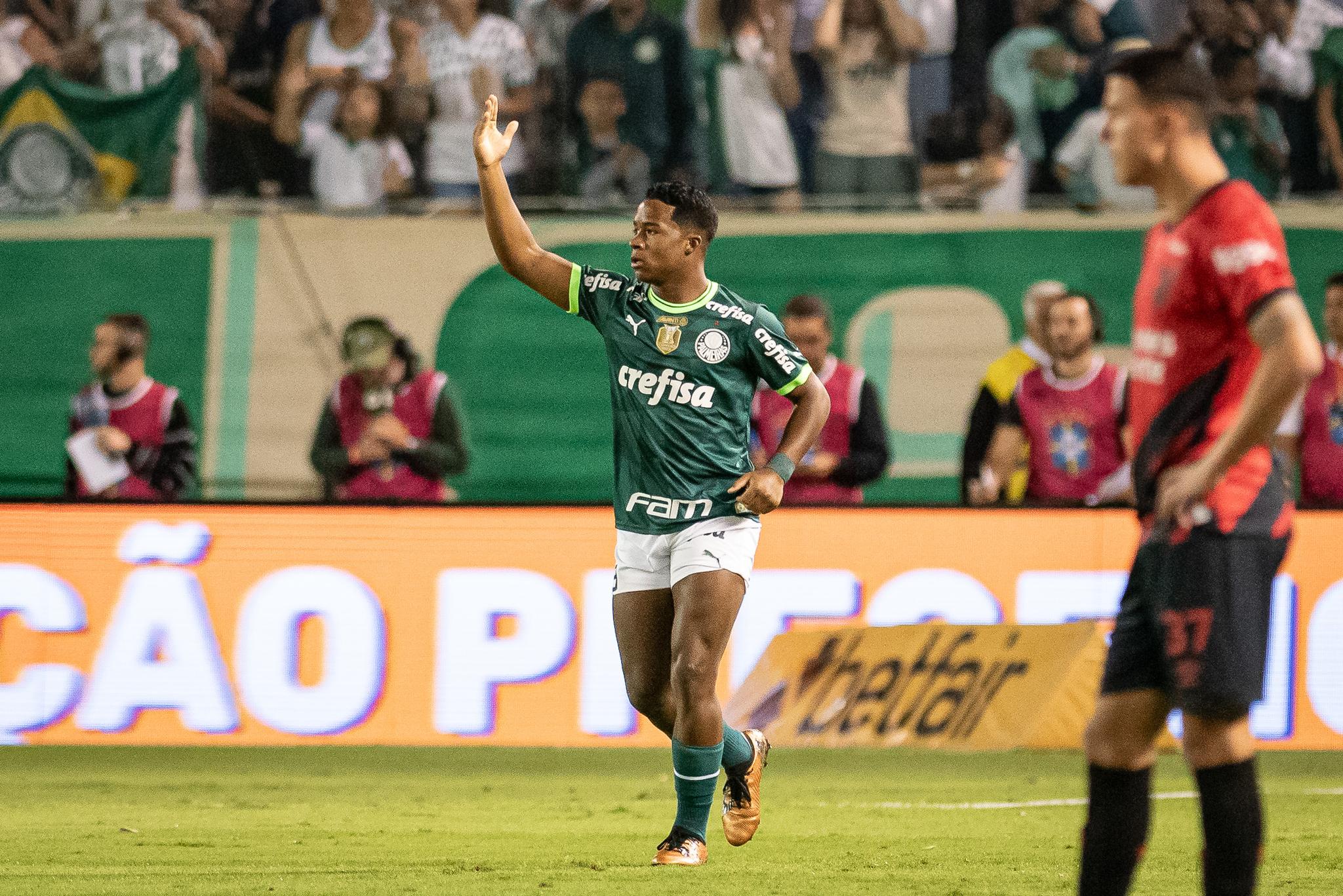 Athletico sofre gol no início, não reage e perde do Palmeiras em Barueri