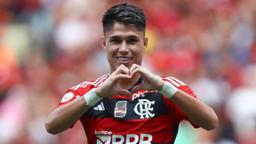 Flamengo vence e depende de si por vaga na fase de grupos da Libertadores