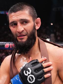 UFC 300: Sensação do Ultimate pede vaga no card histórico