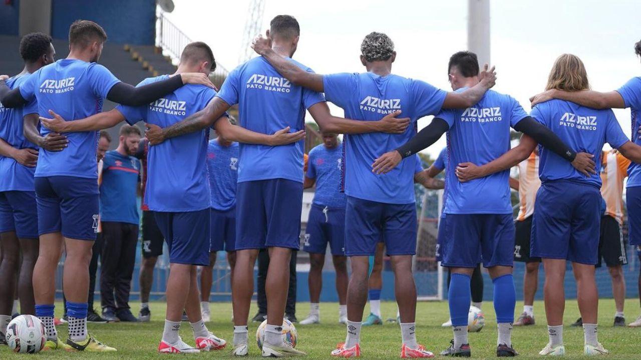Adversário do Athletico contrata técnico antes de jogo decisivo no Paranaense