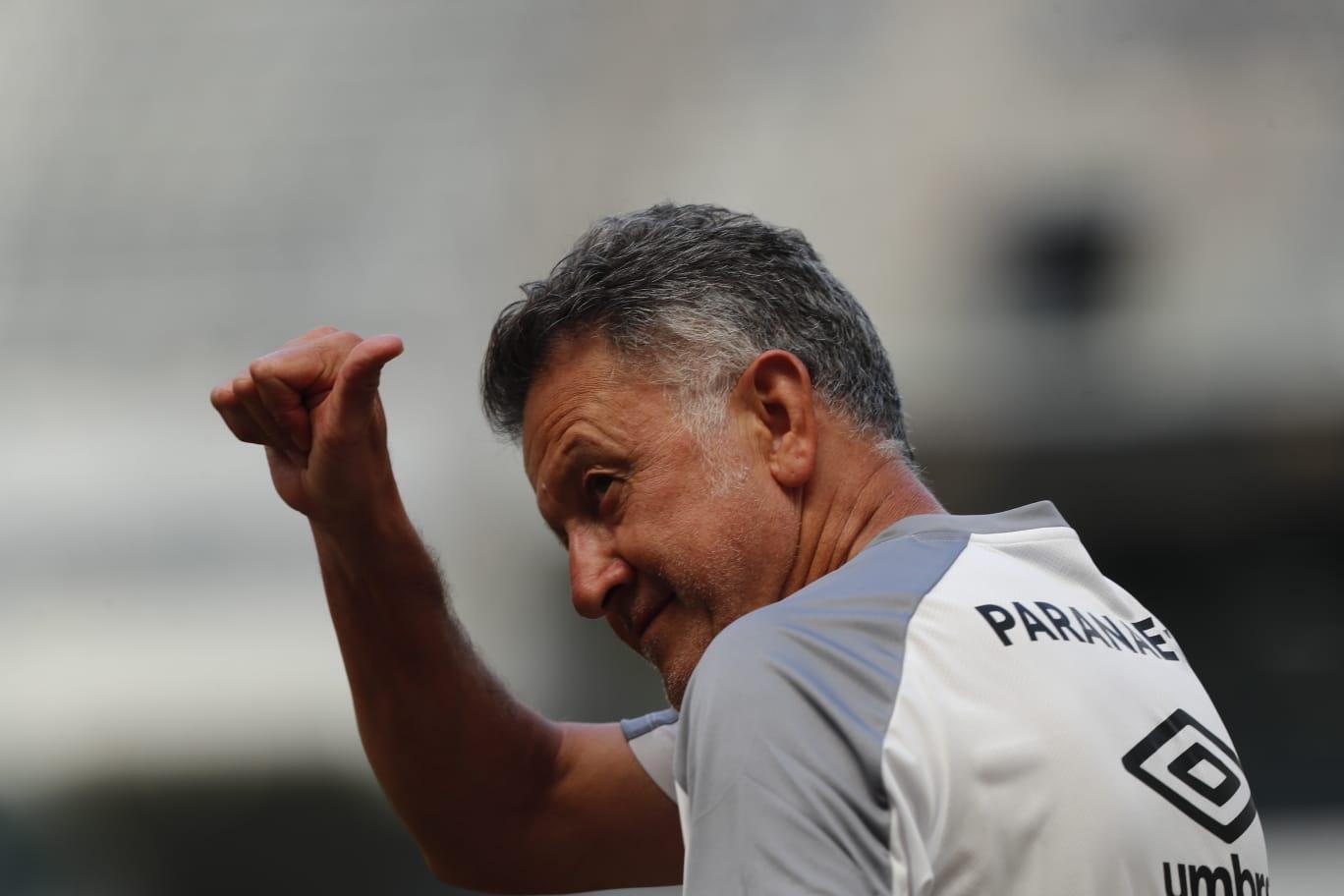 Técnico Osorio falou com a imprensa 