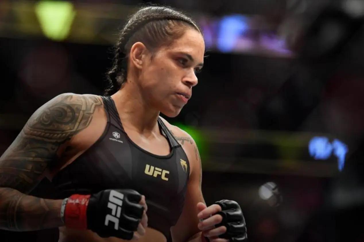 Amanda Nunes cogita retorno ao MMA após menos de um ano