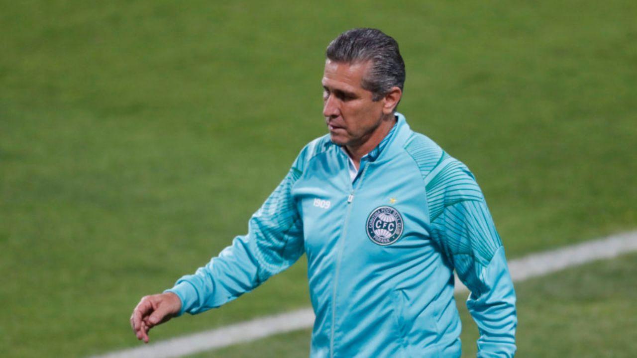 Jorginho retorna ao Coritiba