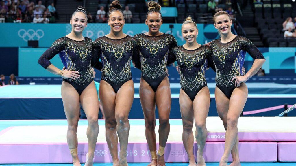 Equipe brasileira de ginástica em Paris. Foto: Divulgação/COB
